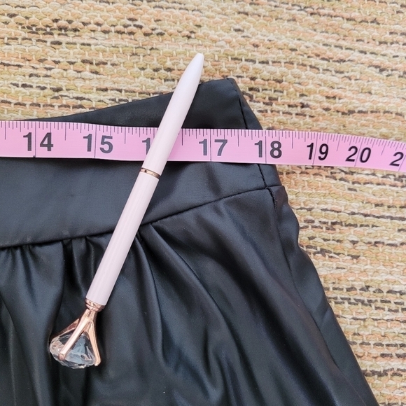 Kenar Pleather Skirt - Picture 8 of 11
